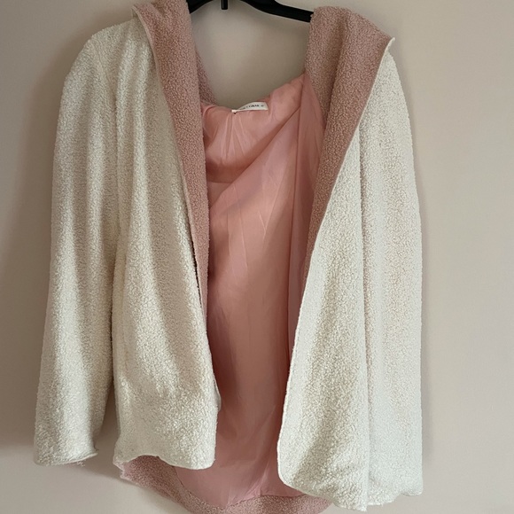 Luca and Grae white and pink fuzzy Sherpa - Picture 12 of 12